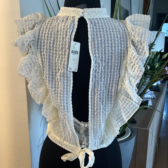 Maeve Textured Cream Ruffle Blouse - Picture 9 of 13